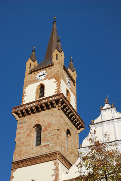 Wir Nösner HOG Bistritz Nösen: Evangelische Kirche Bistritz im Herbst 2012